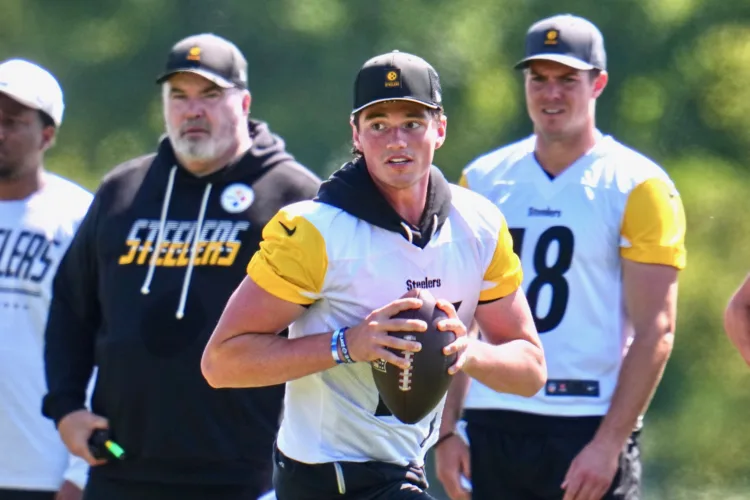 Steelers return to team’s headquarters one day early